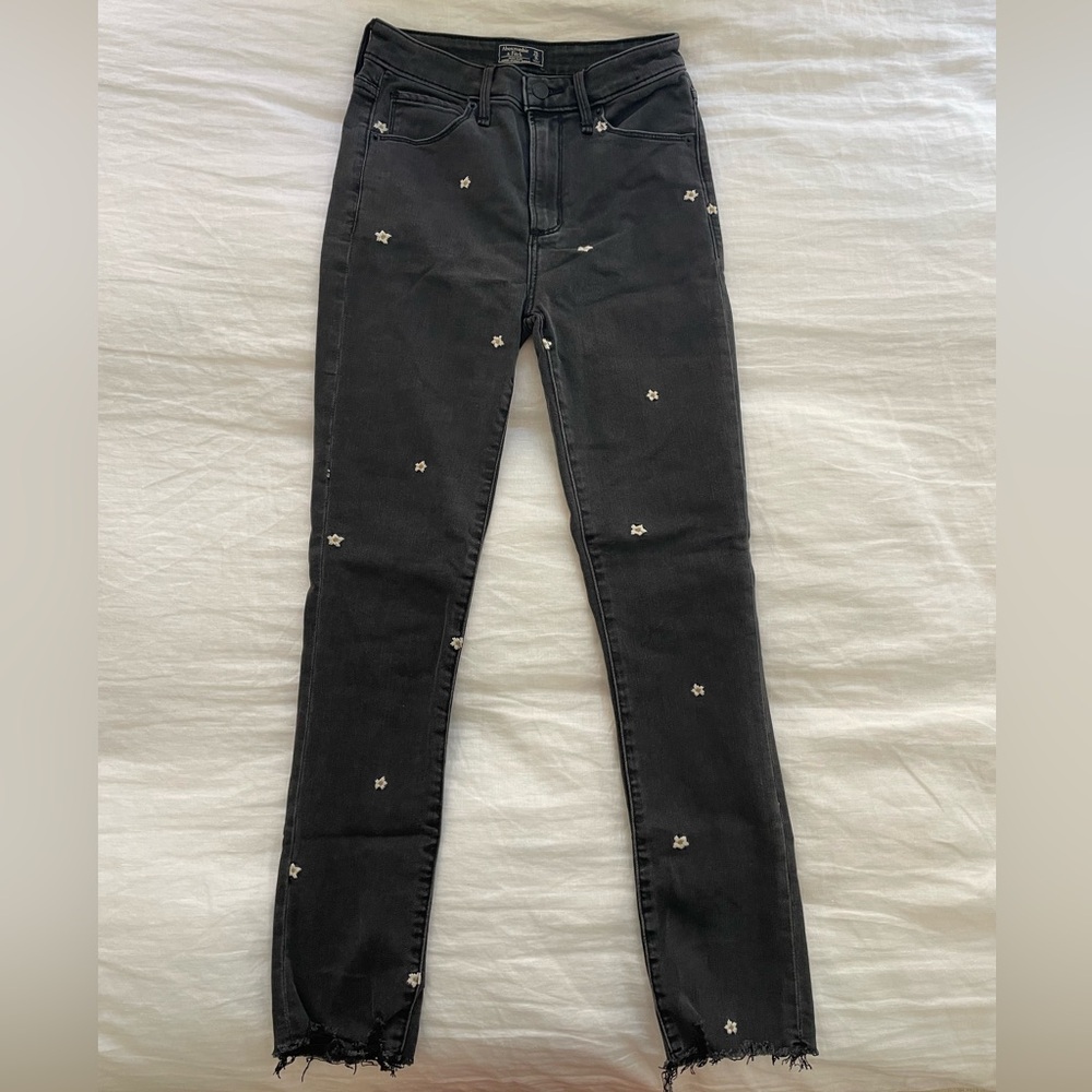 Daisy Flower Patterned Black Jeans